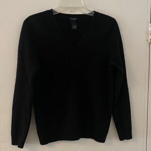 Magaschoni Women's Classic Black Cashmere V-Neck Blouse